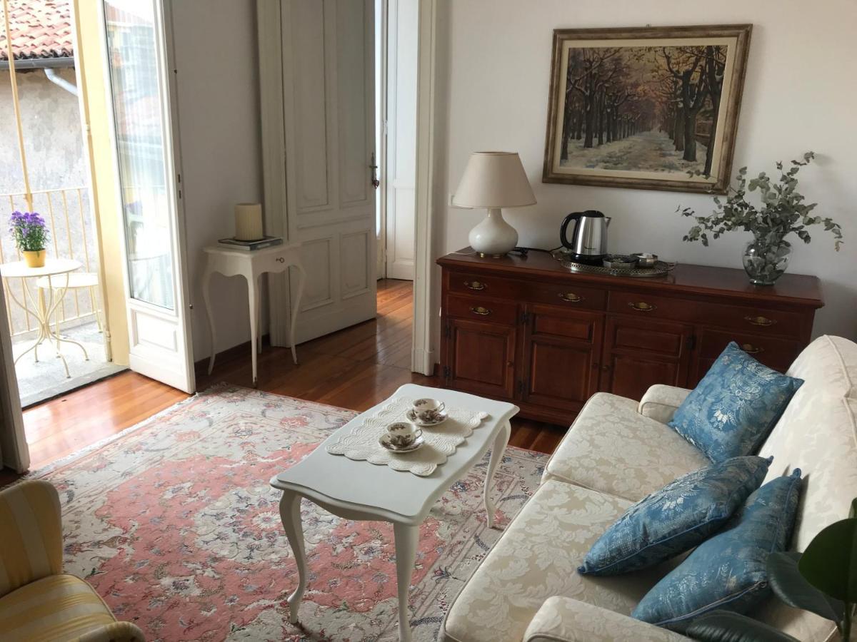 A Due Passi Dal Duomo Hotel Biella Bagian luar foto