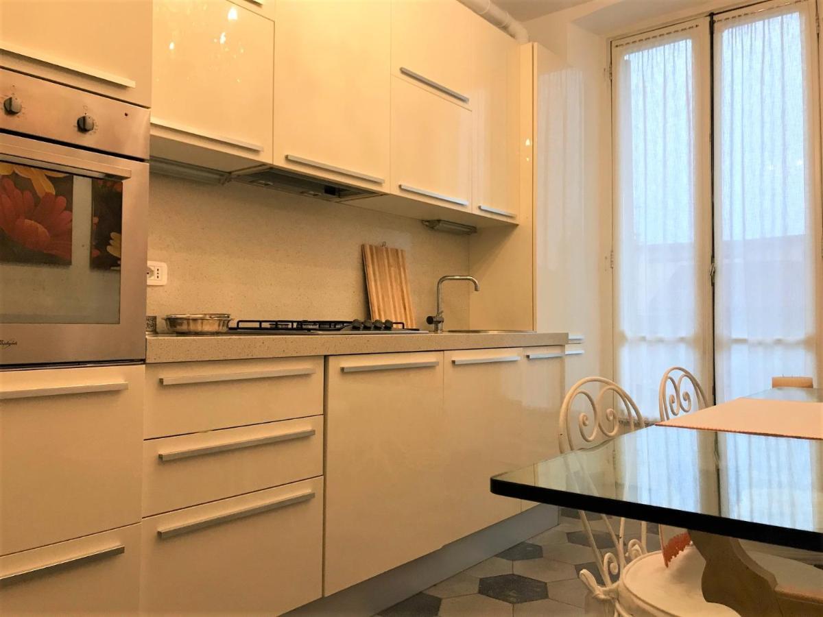 A Due Passi Dal Duomo Hotel Biella Bagian luar foto