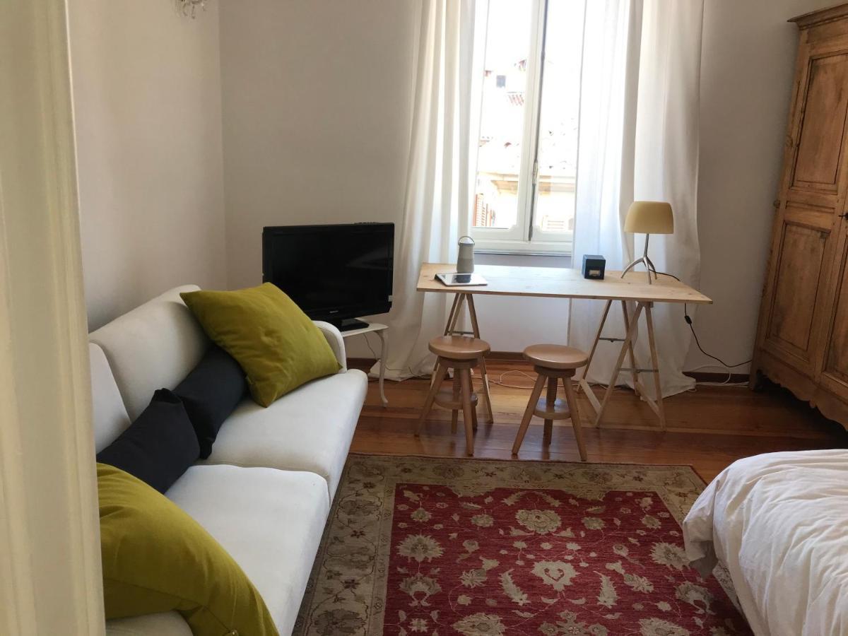 A Due Passi Dal Duomo Hotel Biella Bagian luar foto